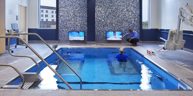 Deck-mounted-pool-lift-example-for-HydroWorx_web-2